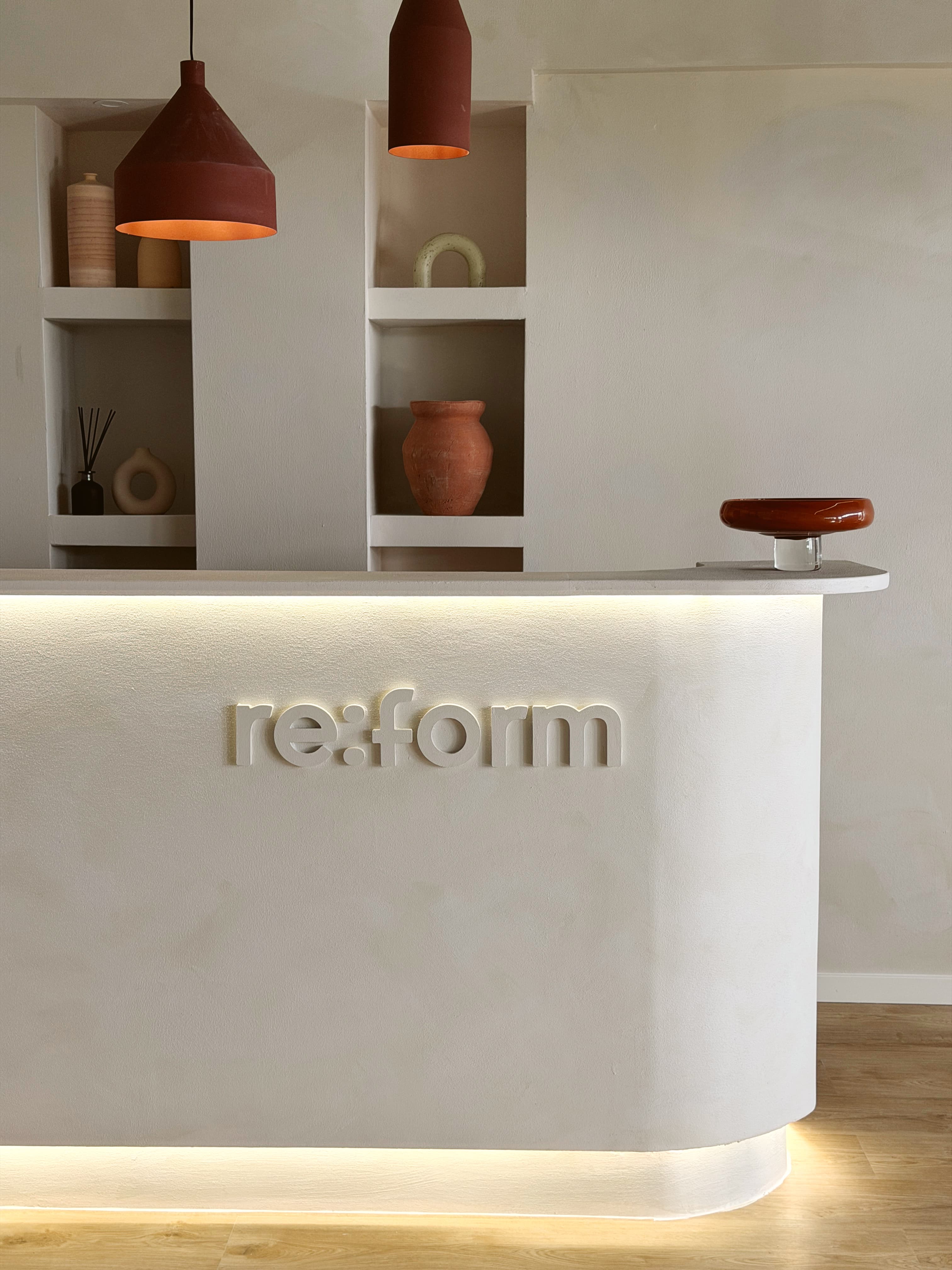 re:form branded reformer detail